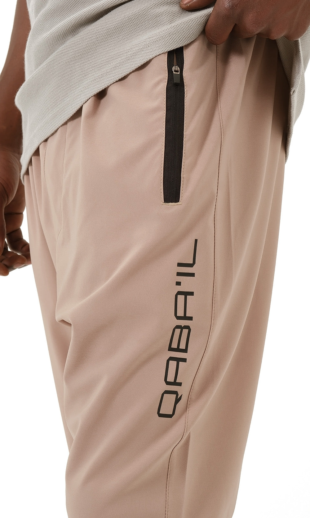 QL Pantalon Cross Over in Taupe  MOOMENN Men Clothing  Faithful Nutrition