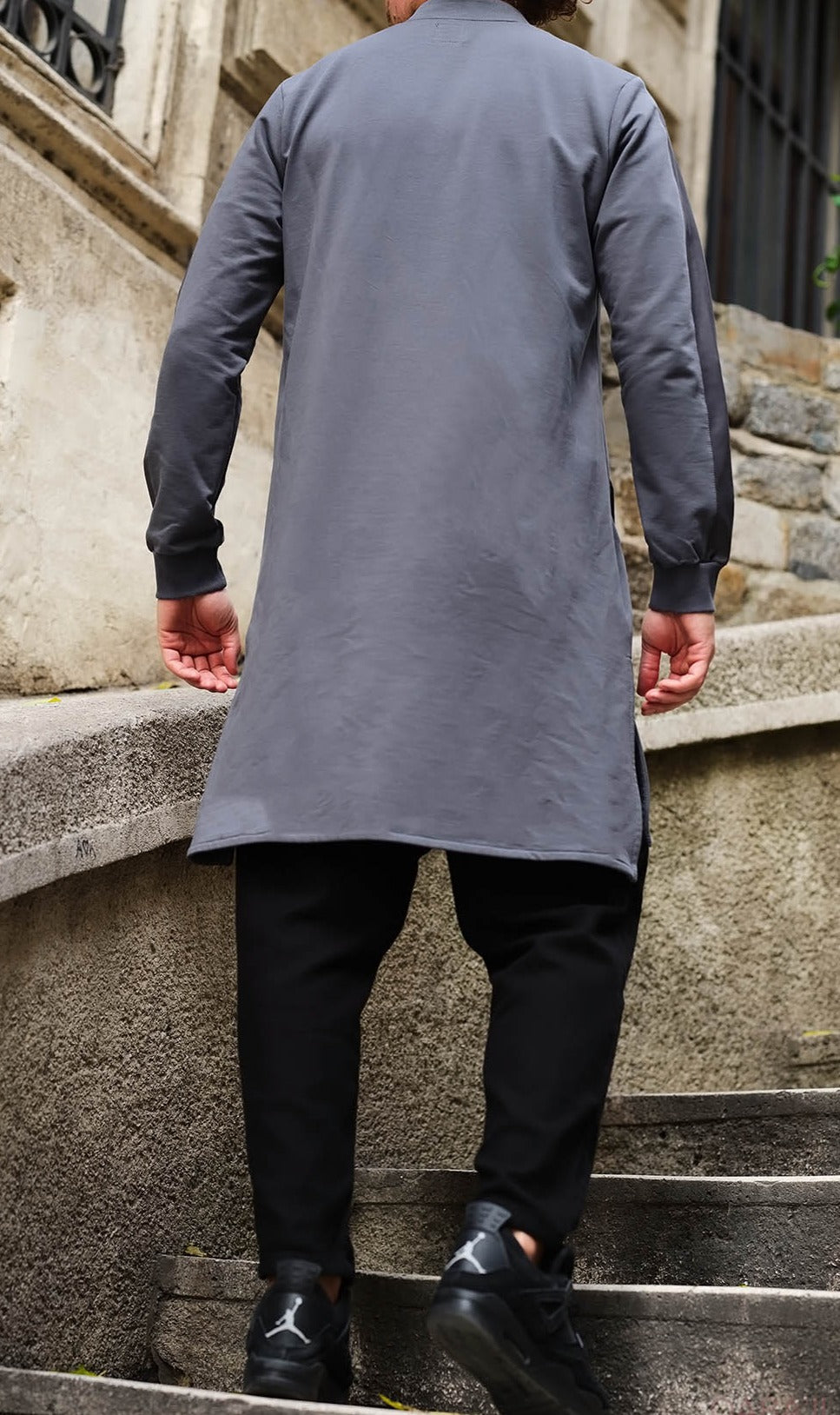 Muslim Men’s Short Jubba Kamisweat Subtil QL in Dark Grey and White  MOOMENN Men Clothing  Faithful Nutrition